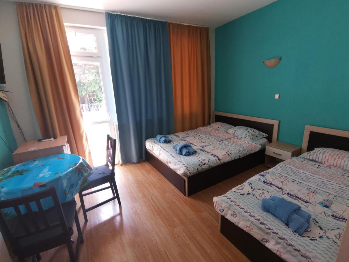 Kazlarov Guest House Kiten  Bagian luar foto