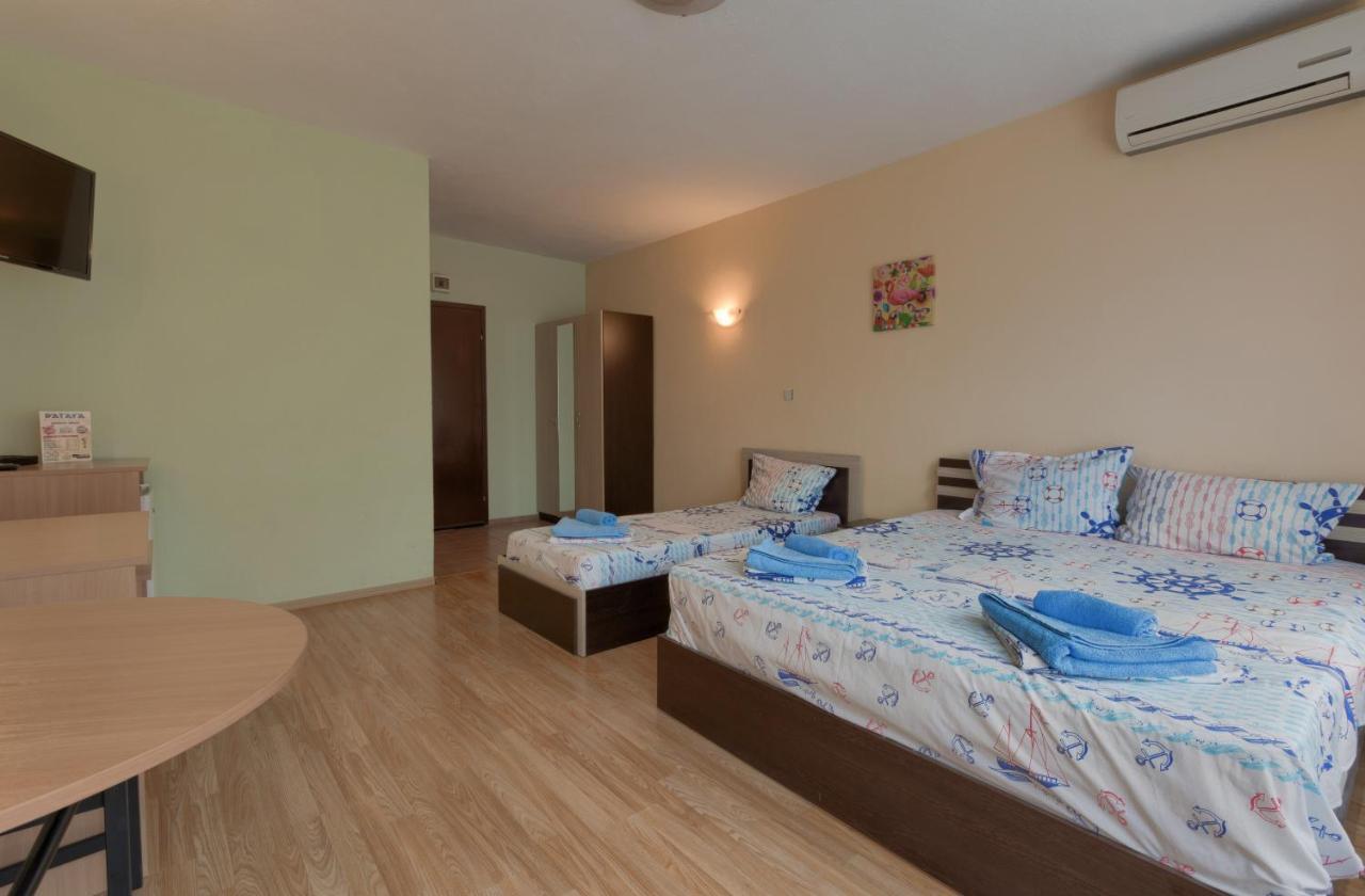 Kazlarov Guest House Kiten  Bagian luar foto