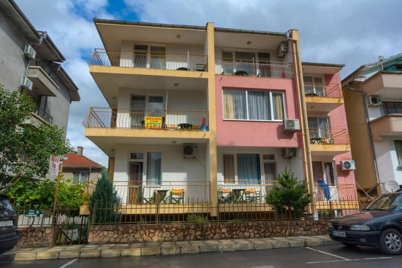 Kazlarov Guest House Kiten  Bagian luar foto